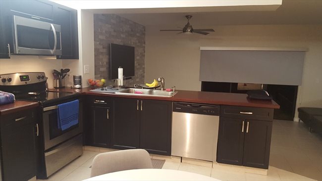 TOWNHOUSE ROOM For RENT TOWNHOUSE ROOM For RENT