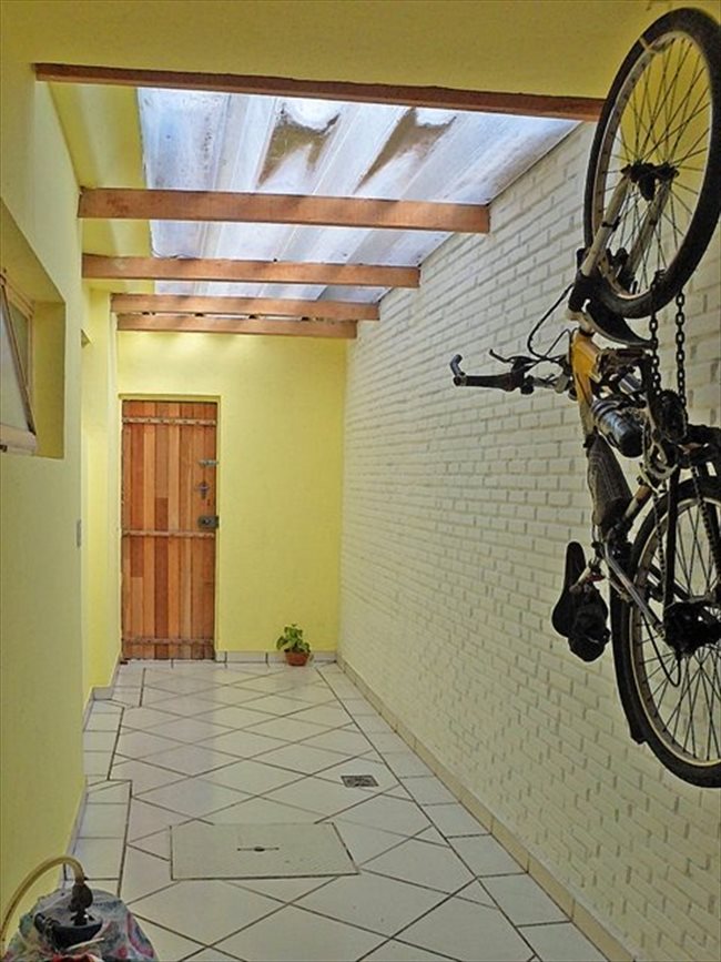 Alugo Quarto - São José dos Campos - Quartos em Taubaté para Moças | EasyQuarto - Image 2