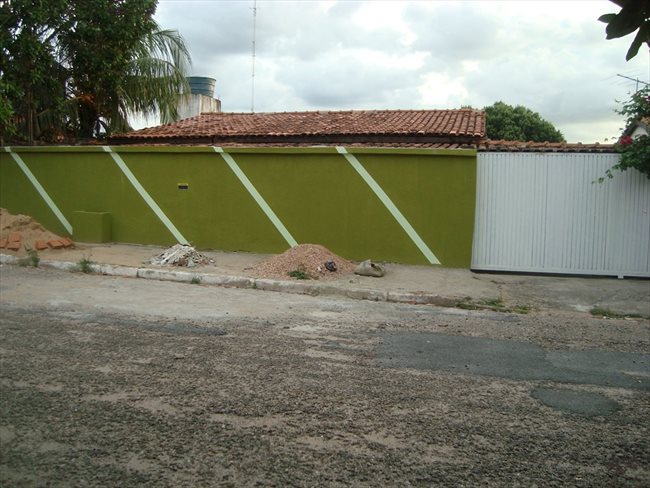 Alugo Quarto - Cuiabá - Alugo Kitnets no CPA 2, Esquina com a Av. Brasil | EasyQuarto - Image 2