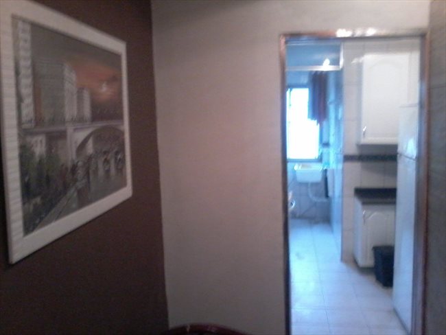Alugo Quarto - São Paulo capital - Suites com banheiro privativo em Santo Amaro, de 10 mts, mobiliadas, somente para mulheres | EasyQuarto - Image 2