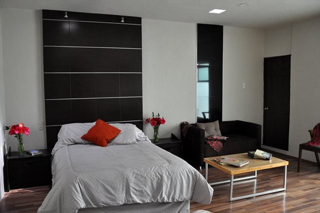 Cuartos en Renta - Querétaro - Ahora reforma 110 cuartos con baño propio | CompartoDepa - Image 1
