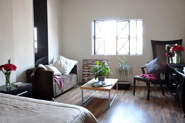Cuartos en Renta - Querétaro - Ahora reforma 110 cuartos con baño propio | CompartoDepa - Image 3