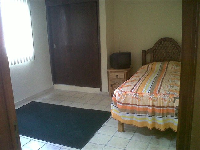 Cuartos en Renta - San Luis Potosí - RENTA DE CUARTOS AMUEBLADOS | CompartoDepa - Image 1