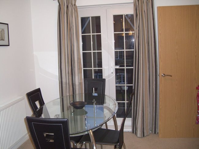 Flatshare - Manchester - Very large Dble,Own bathroom,Ringley Lock,Whitefield. | EasyRoommate - Image 2