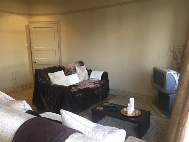 Flatshare - Harrogate - One bedroom available in large 2 bedroom flat south side of Harrogate | EasyRoommate - Image 5