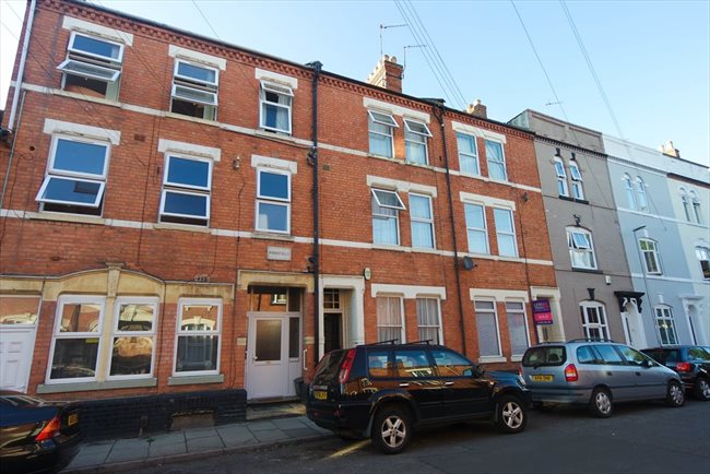 Flatshare - Northampton - Northampton Rooms - Clean and tidy, Newly decorated | EasyRoommate - Image 1
