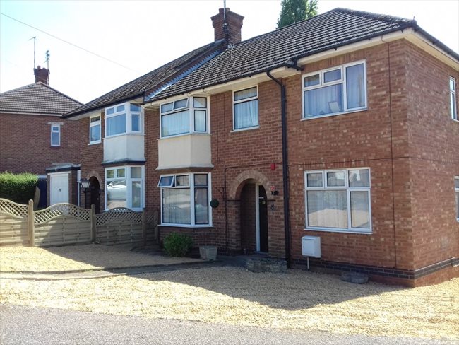 Flatshare - Northampton - BRIGHT AND BEAUTIFUL DOUBLE ROOM IN NN5 6BA | EasyRoommate - Image 7
