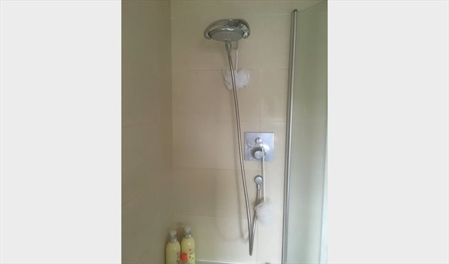 Flatshare - Greenford - Double Room in Greenford to rent to student/prof. | EasyRoommate - Image 7