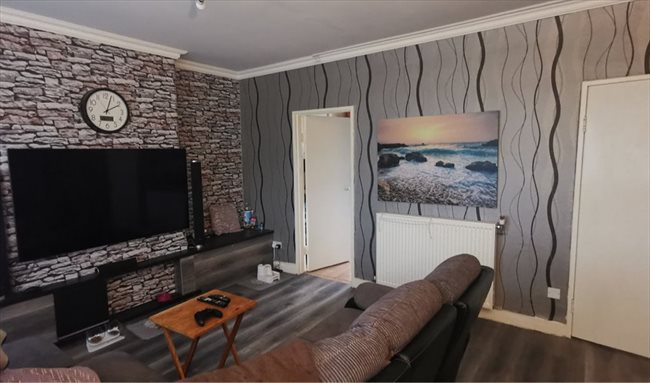 Flatshare - Glasgow - DOUBLE ROOM -to let in glasgow southside | EasyRoommate - Image 1