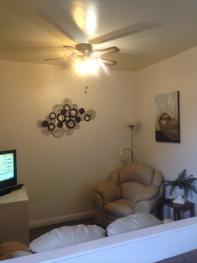 Flatshare - Hull - EXCELLENT ROOM WITH BILLS INCLUDED | EasyRoommate - Image 1