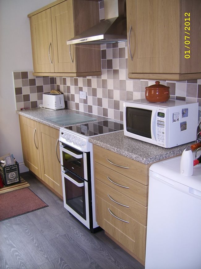 Flatshare - Barnsley - Single Room - WOMBWELL - Mon to Fri Preferred | EasyRoommate - Image 1