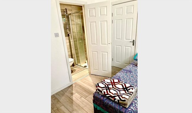 Flatshare - London - Lovely,Clean Room available in Greenwich Area -This room now taken! | EasyRoommate - Image 1