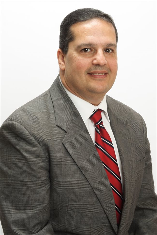 Roommate Plano Victor Rivera Professional Male 45 EasyRoommate