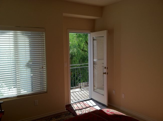 Roomshare - Thousand Oaks - Share a Beautiful, New, 4-Bdr. Townhome | EasyRoommate - Image 3