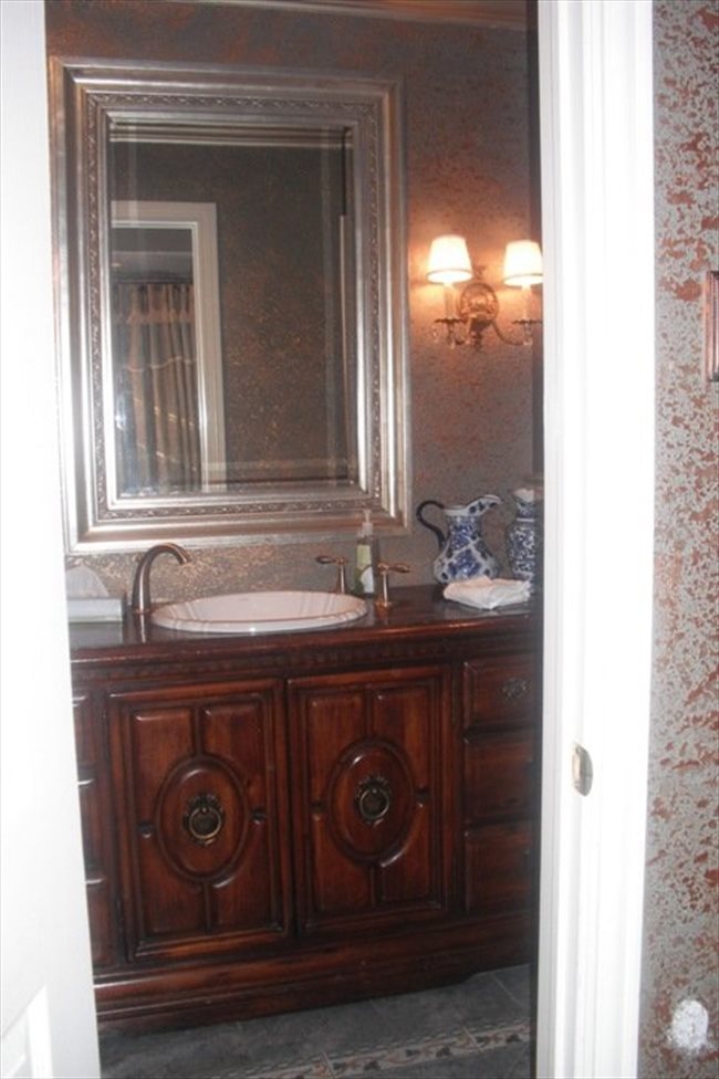 Roomshare - Houston - Room for rent | EasyRoommate - Image 4