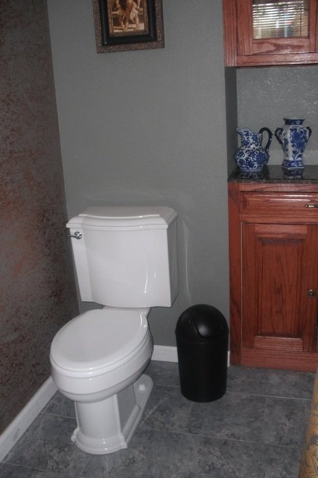 Roomshare - Houston - Room for rent | EasyRoommate - Image 5