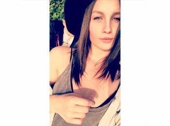 EasyRoommate CA - Melanie - 24 - Vancouver