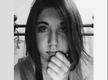EasyPiso ES - Rebecca - 21 - Malaga