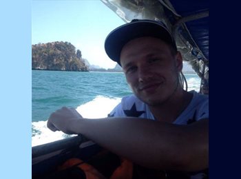 EasyRoommate UK - Radek - 28 - London
