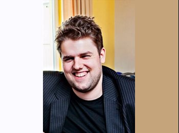 EasyRoommate UK - Kris - 28 - London