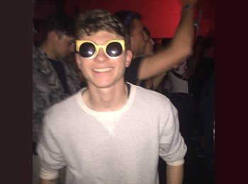 EasyRoommate UK - Andrew - 23 - Dundee