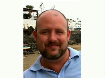 EasyRoommate UK - Liam - 36 - Northampton