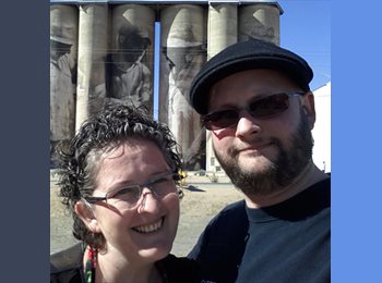 EasyRoommate UK - Dan and Erin - 38 - United Kingdom