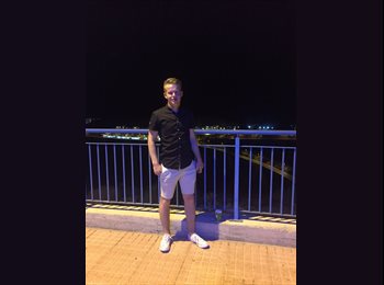 EasyRoommate UK - Scott - 21 - Birmingham