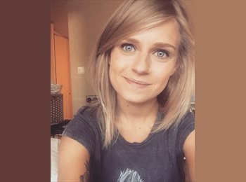 EasyRoommate US - Molly - 22 - Denver