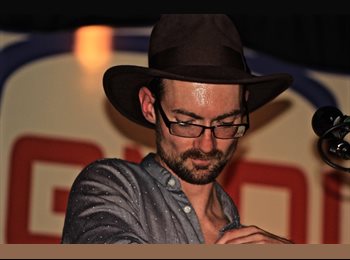 EasyRoommate US - garrett owen - 31 - Fort Worth