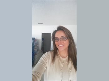 EasyRoommate US - claudia - 50 - San Diego