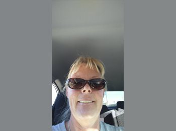EasyRoommate US - Regina Hawkins - 44 - Dallas