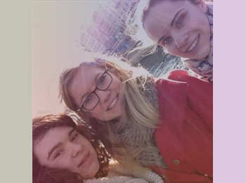 EasyRoommate AU - Shannon - 20 - Brisbane