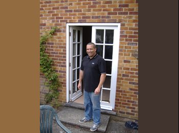 EasyRoommate UK - john - 50 - Basingstoke and Deane