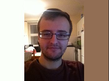 EasyRoommate UK - Eliot - 22 - Wrexham