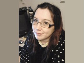 EasyRoommate UK - Lorna - 21 - Bedford