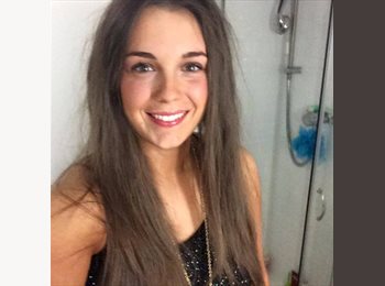 EasyRoommate UK - Emily - 23 - Bradford