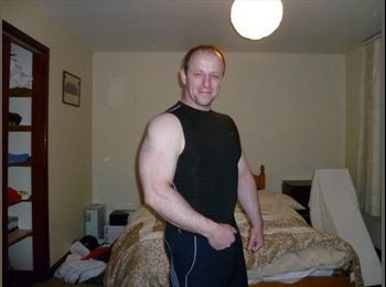 EasyRoommate UK - tristan - 43 - Chester