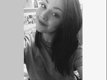 EasyRoommate UK - Chloe - 18 - High Wycombe