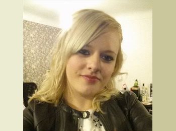 EasyRoommate UK - Amy-Louise - 22 - Chester