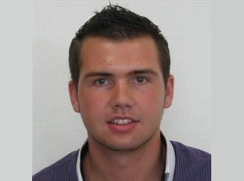 EasyRoommate UK - Thomas - 22 - Chester