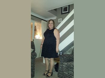 EasyRoommate UK - Charlotte - 32 - Leamington Spa