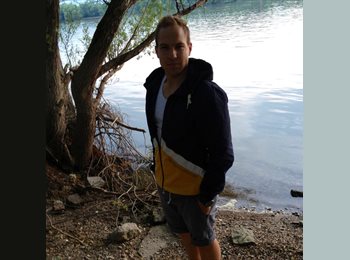 EasyRoommate UK - Erik - 22 - South Somerset