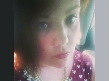 EasyRoommate UK - Rhiannon - 27 - Bedford