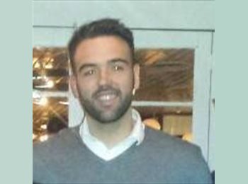EasyRoommate UK - Carlos - 26 - Manchester