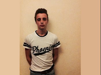 EasyRoommate UK - Aaron - 18 - Portsmouth