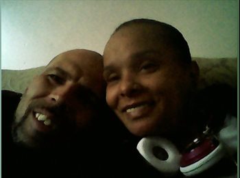 EasyRoommate US - Desiree - 42 - Norfolk