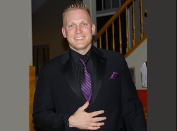 EasyRoommate US - Nicholas - 30 - Southeast California