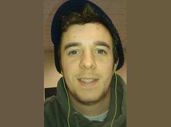 EasyRoommate US - Josh - 23 - Manchester