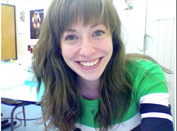 EasyRoommate US - Debbie - 23 - Oakland Area